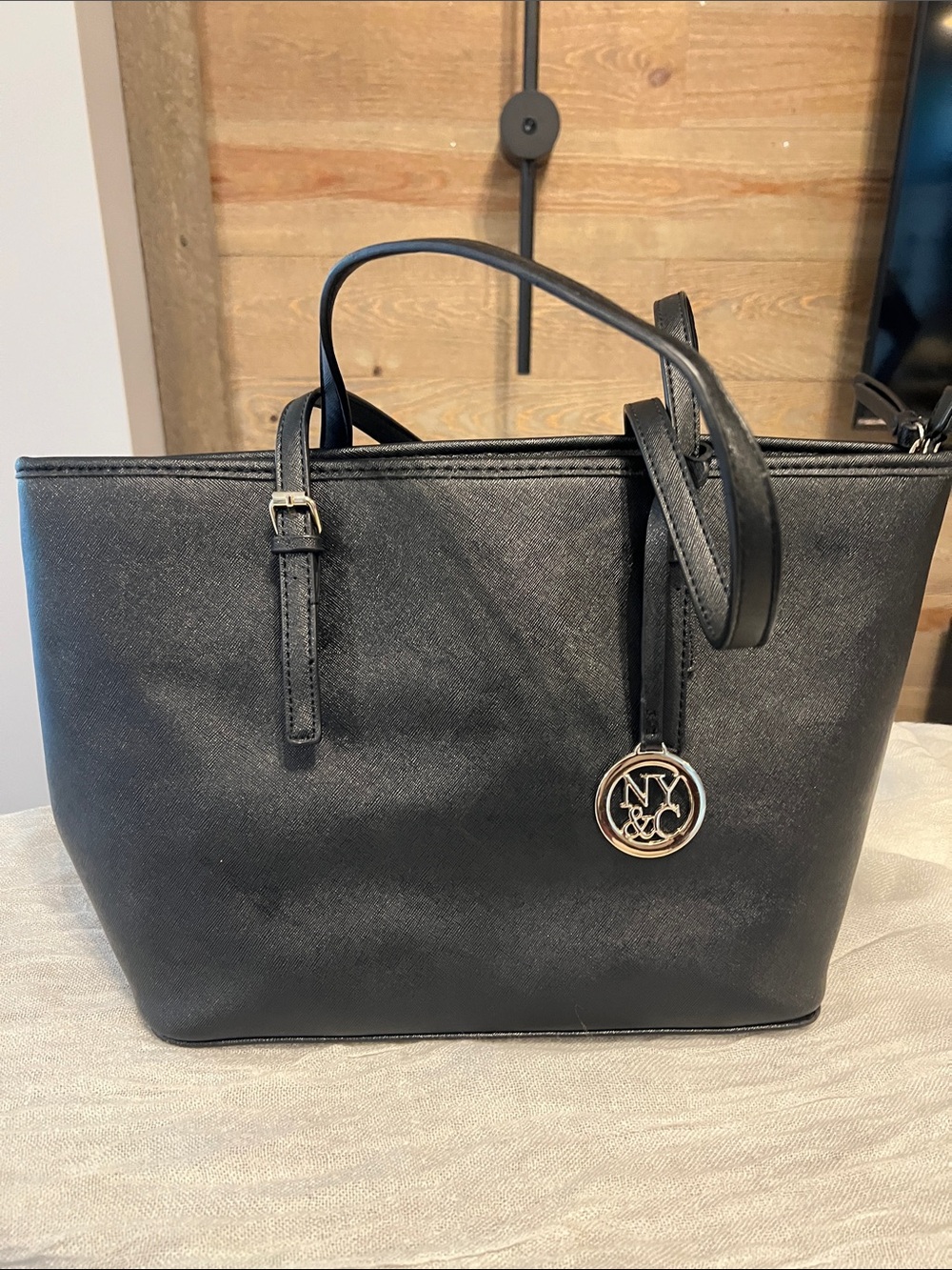 New York & Co black tote bag.